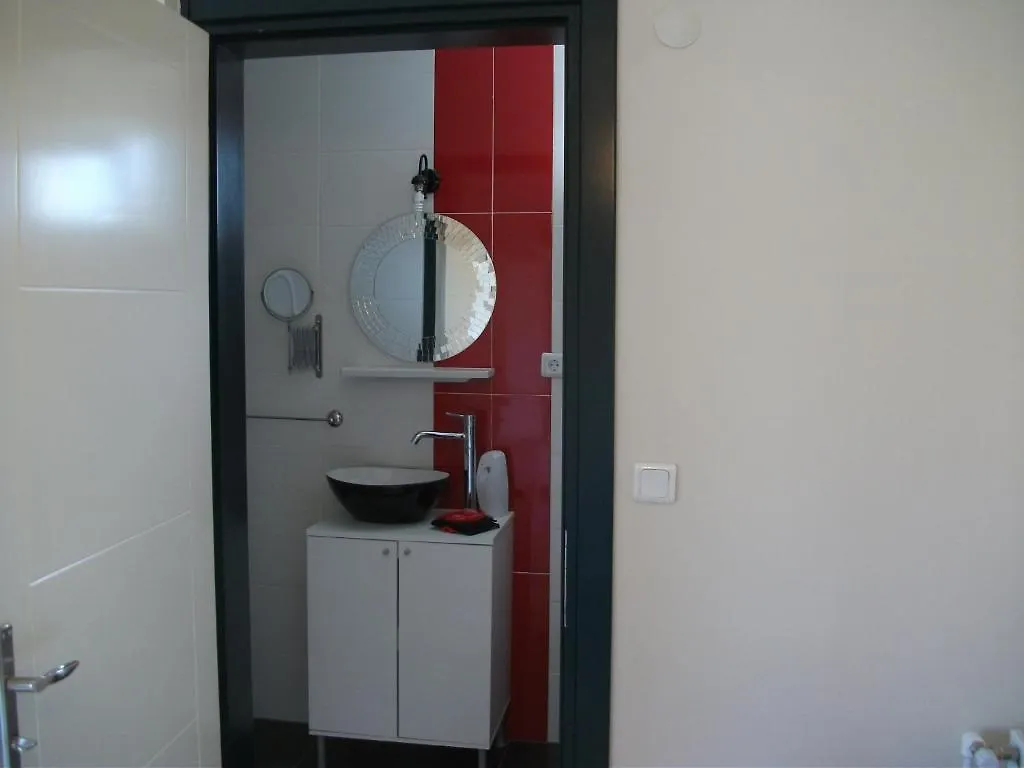 Konukevi Palmiye Pansiyon Karaburun